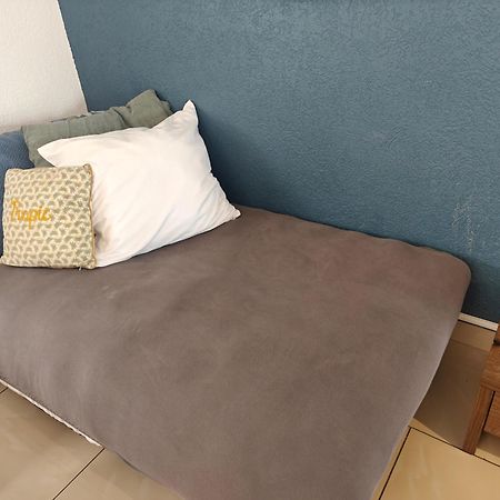 Suite 2 Lits Auberge Du Manala Hotel 24 24 Proche Basel Saint-Louis  Bagian luar foto