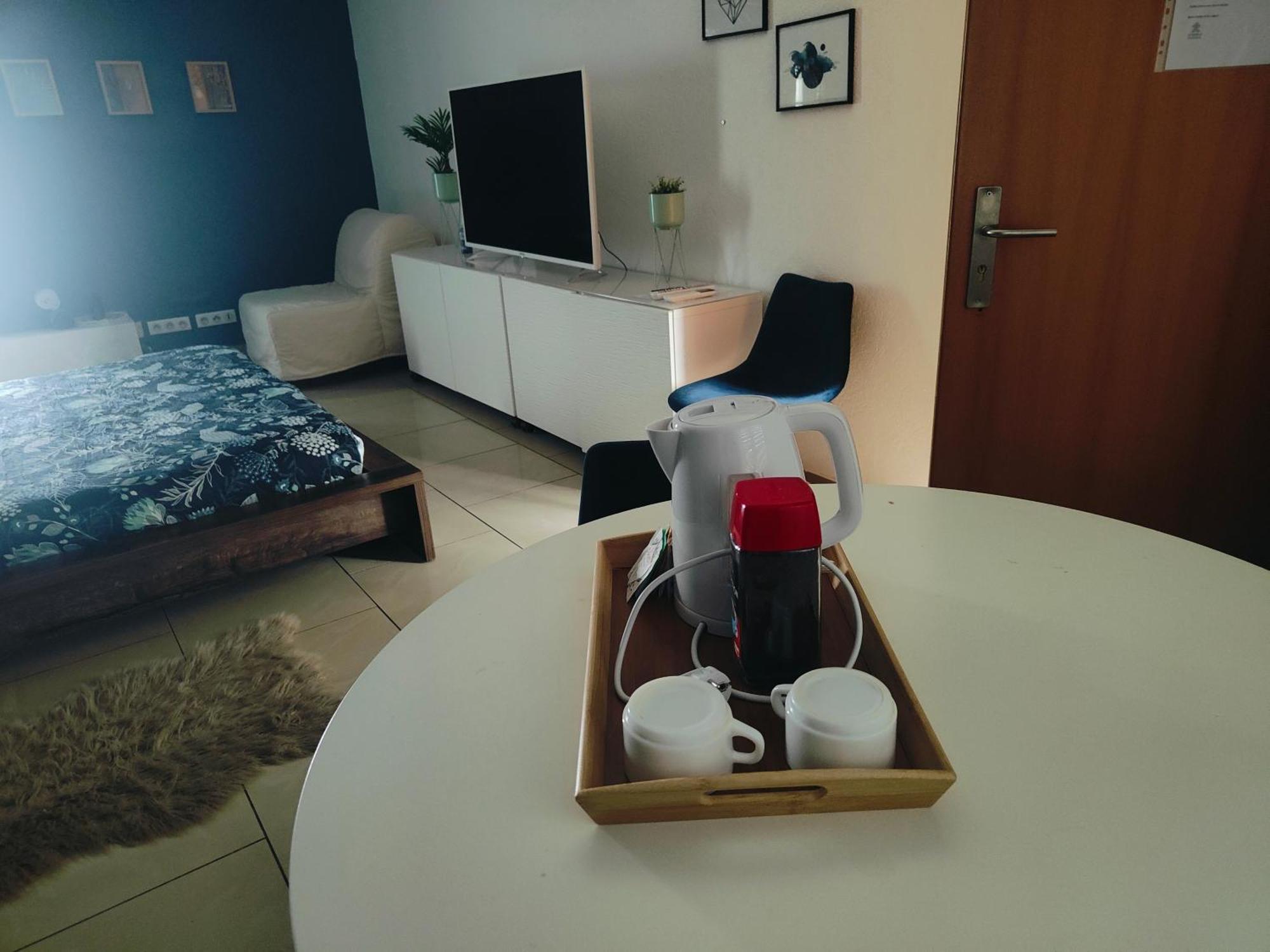 Suite 2 Lits Auberge Du Manala Hotel 24 24 Proche Basel Saint-Louis  Bagian luar foto