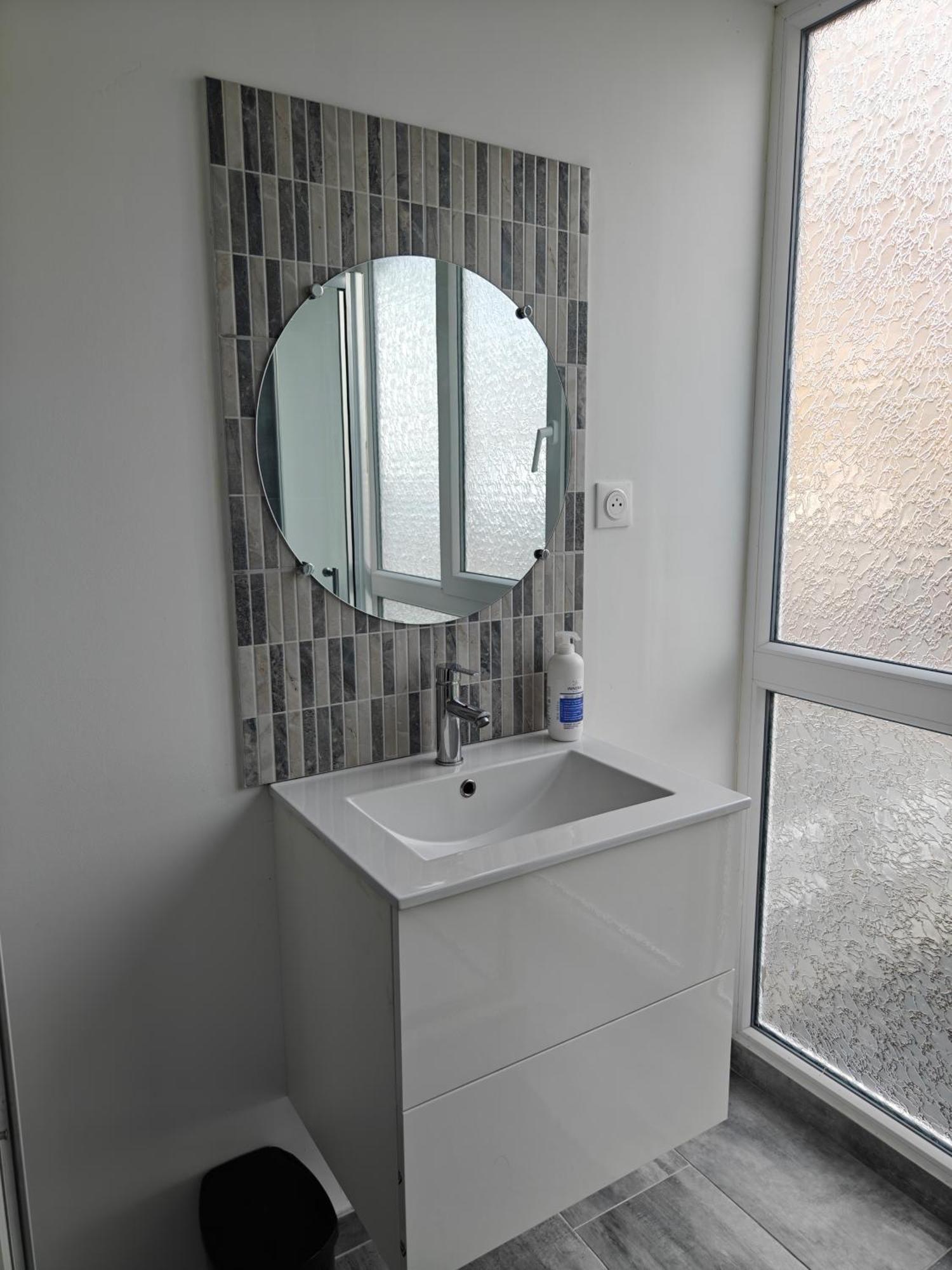 Suite 2 Lits Auberge Du Manala Hotel 24 24 Proche Basel Saint-Louis  Bagian luar foto